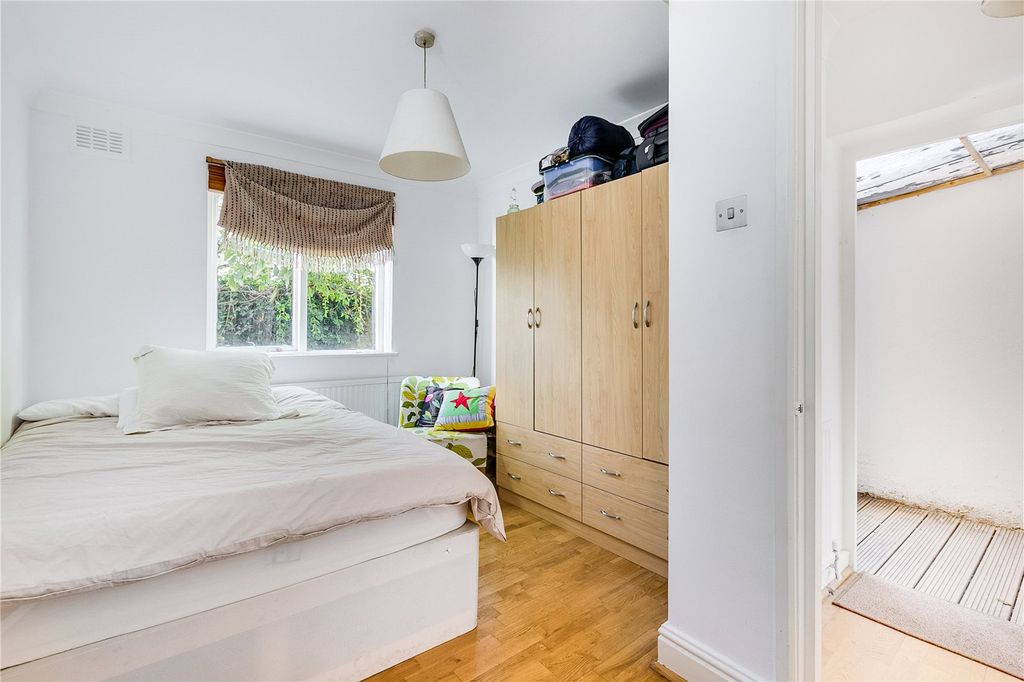 Property photo 2 of 5
