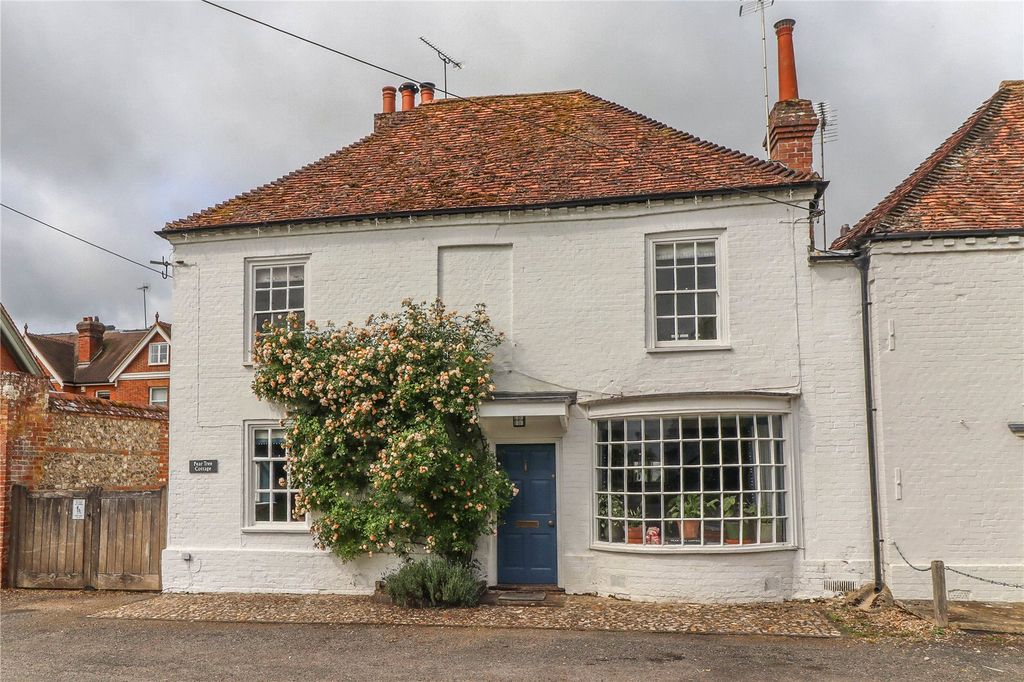 Property photo 1 of 19 Pear Tree Cottage