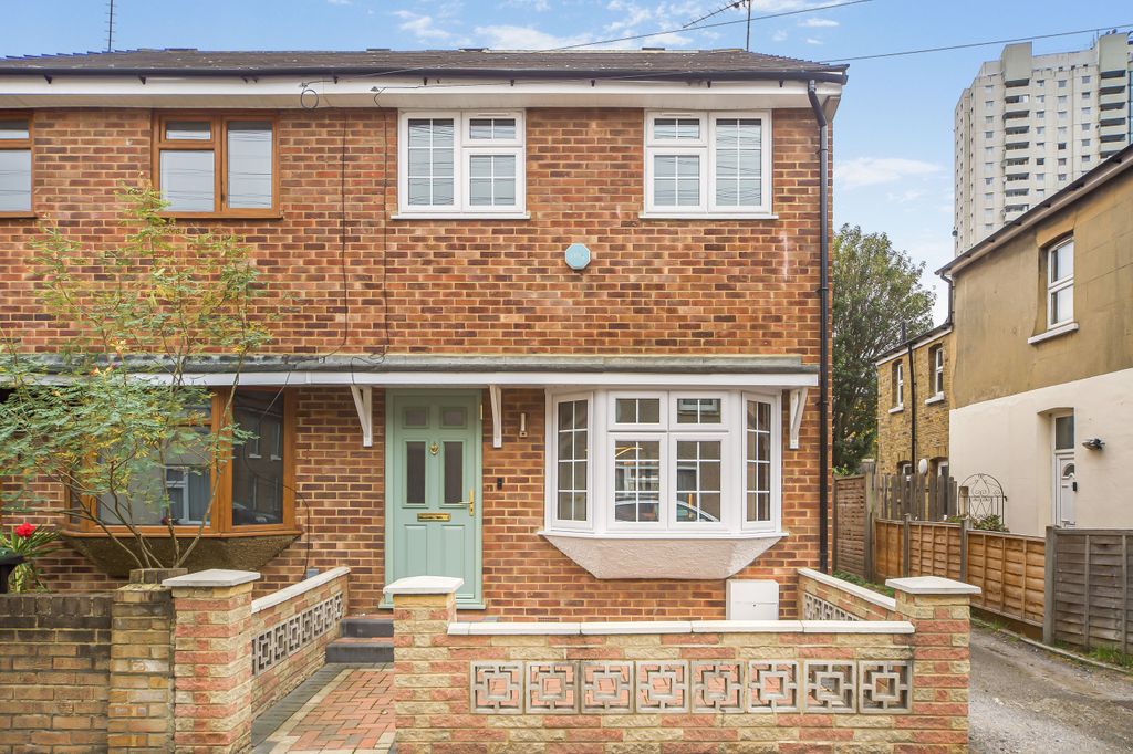 Property photo 1 of 24 Front