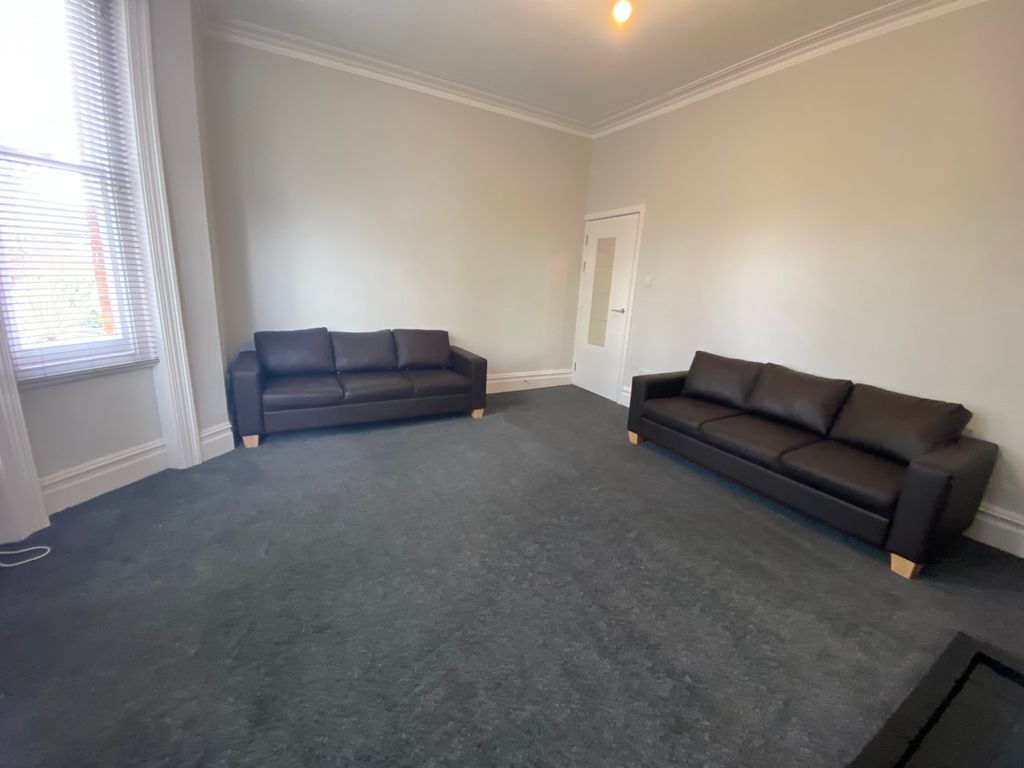 Property photo 2 of 26