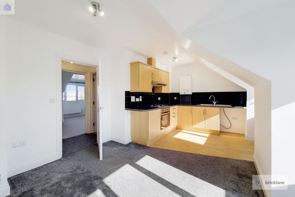 Property photo 2 of 14 Photo 1