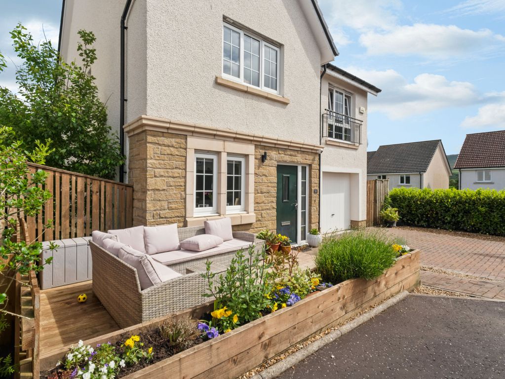 Property photo 2 of 47