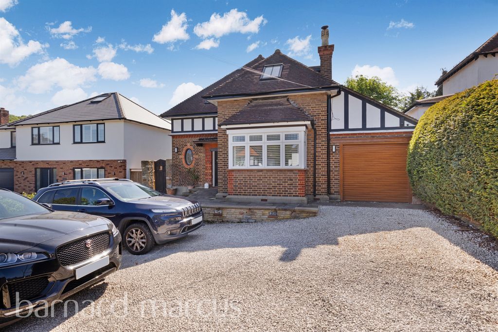 Property photo 1 of 16