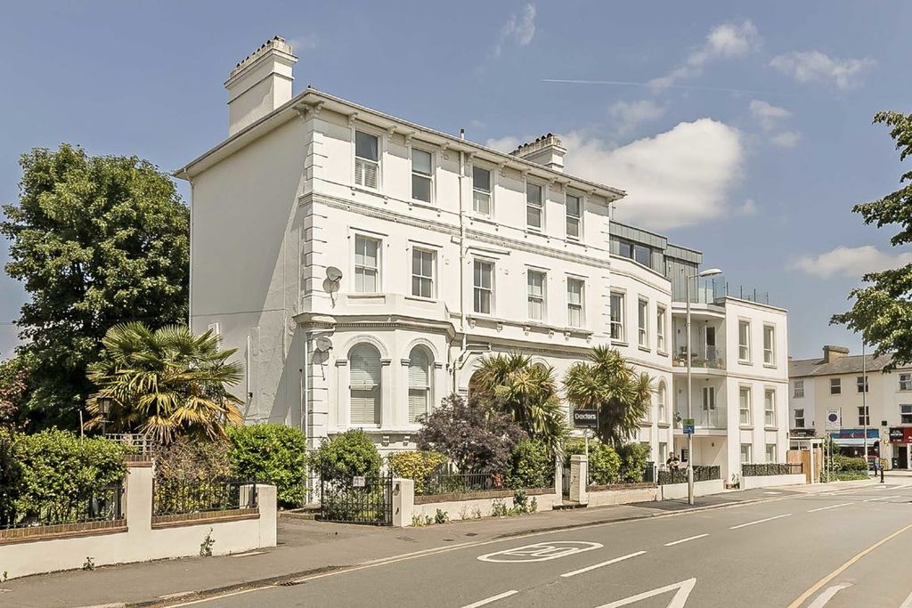 Property photo 1 of 3