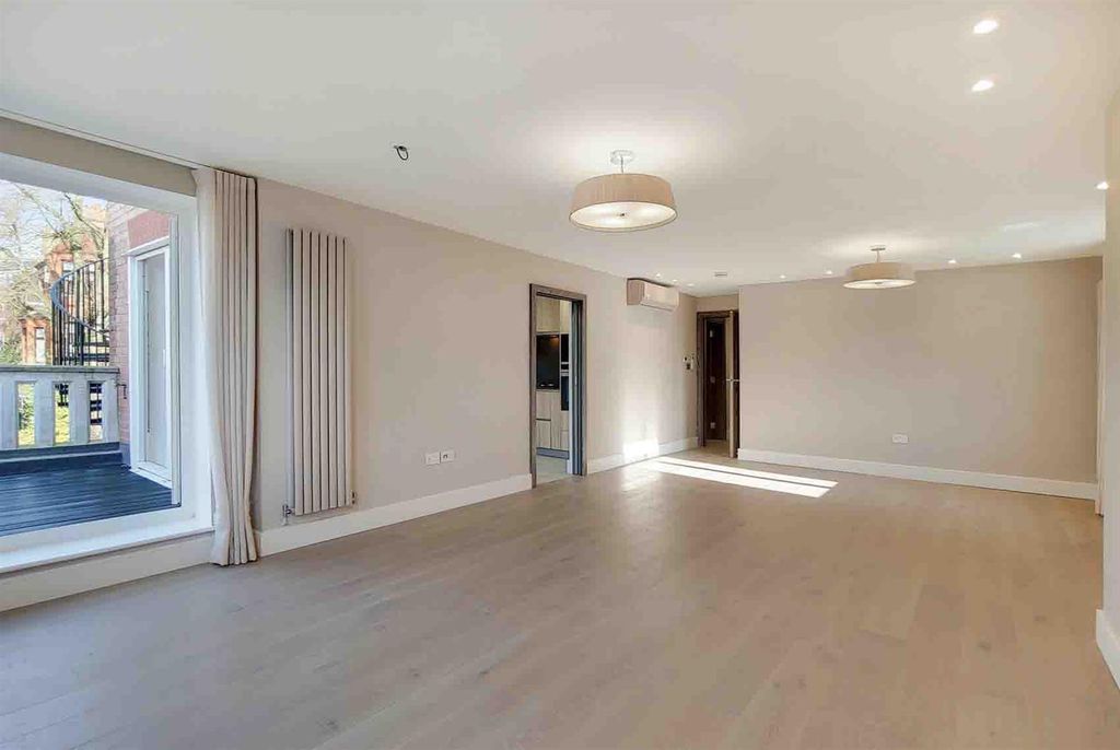 Property photo 3 of 11 1 (1).Jpg