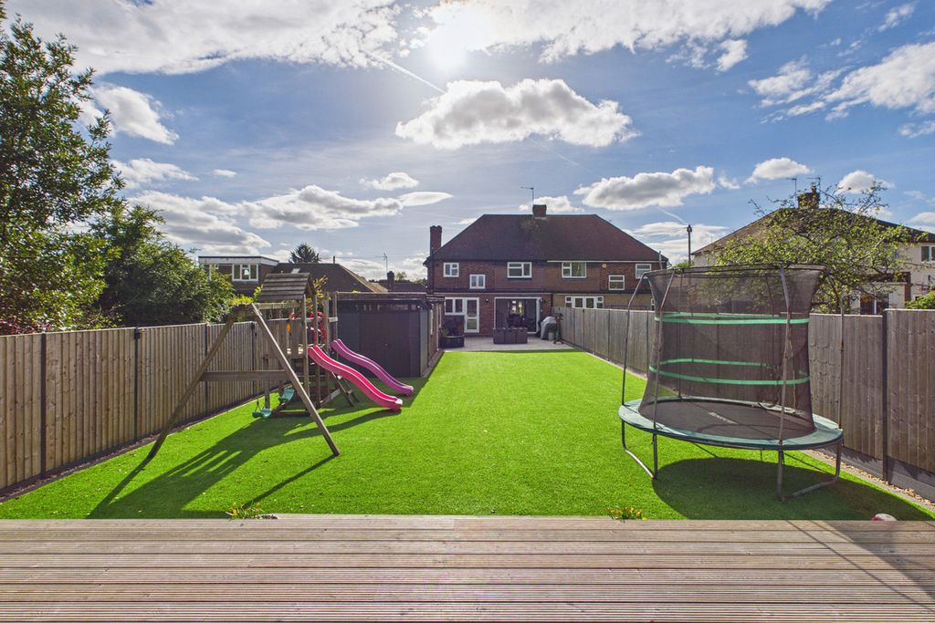 Property photo 3 of 27