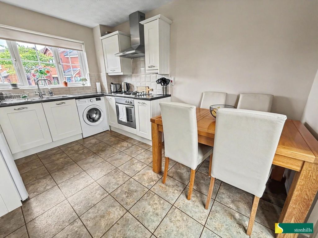 Property photo 3 of 11 4 (3).Jpg