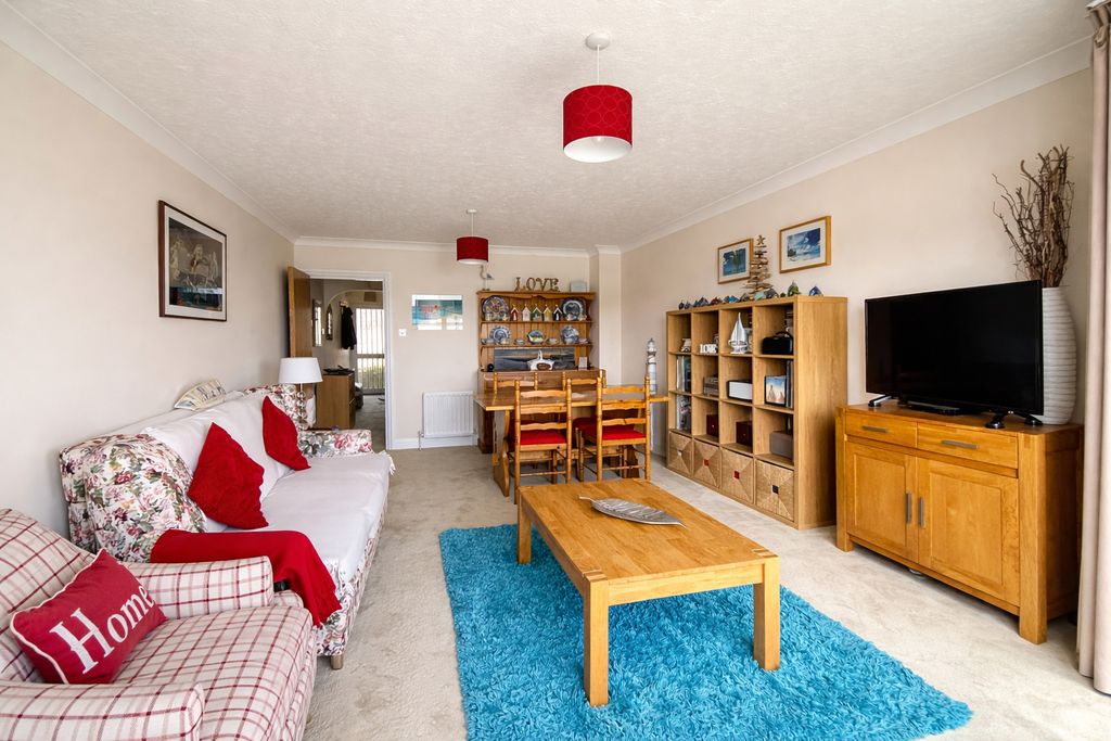 Property photo 3 of 19