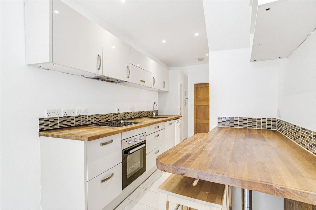 Property photo 3 of 7 Picture No. 10