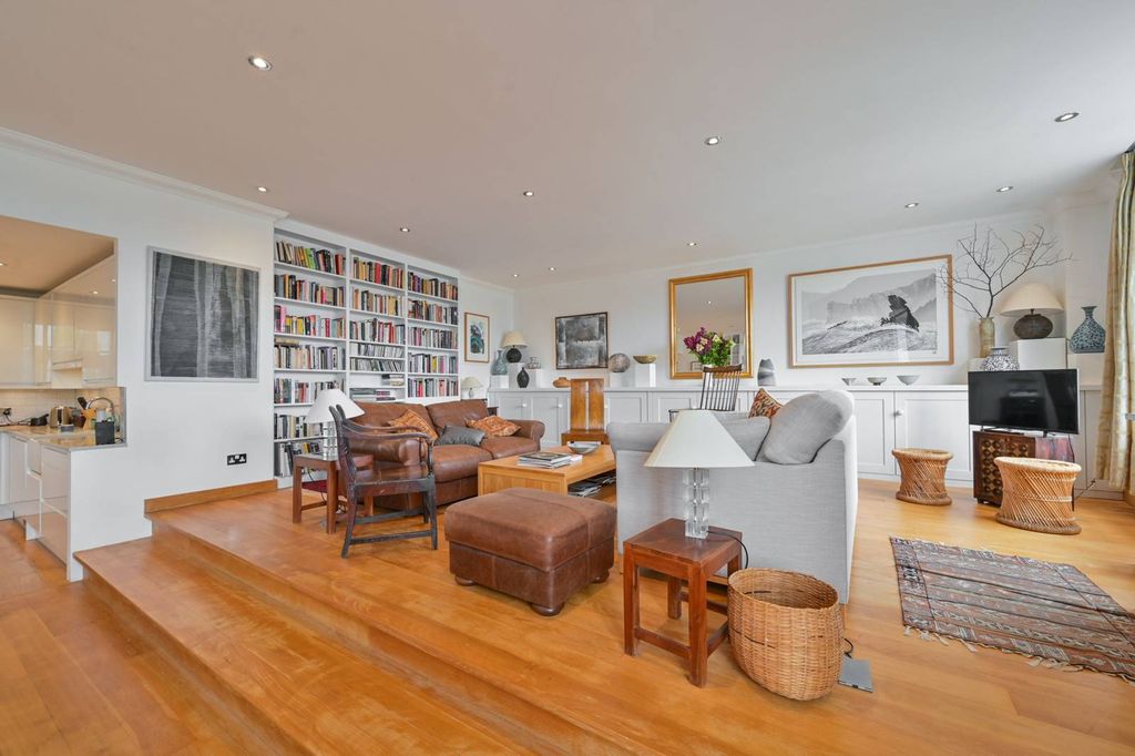 Property photo 1 of 29
