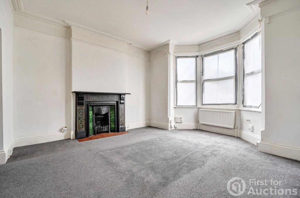 Property photo 2 of 14 2