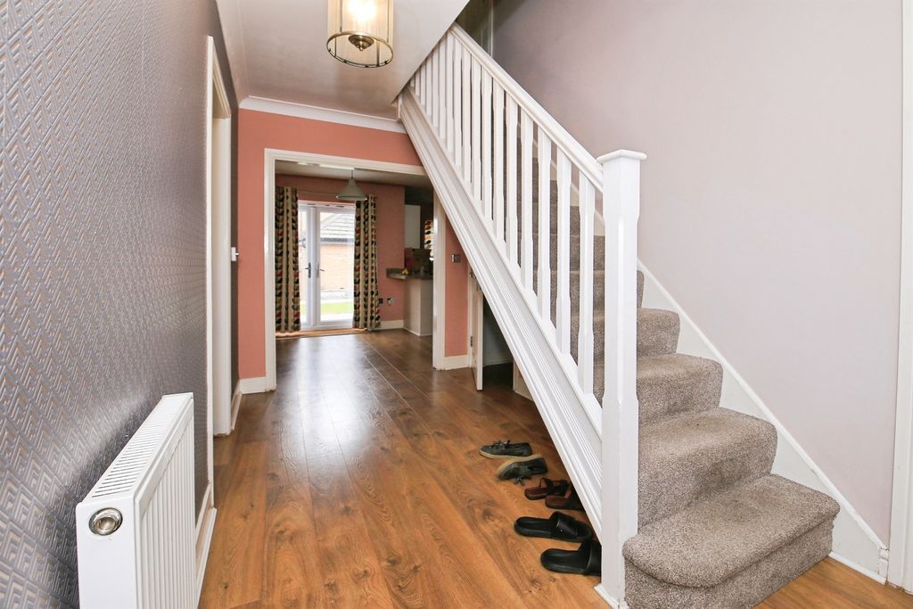 Property photo 3 of 20