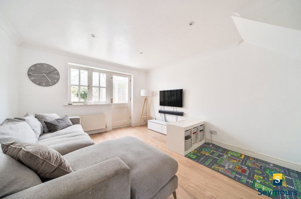 Property photo 3 of 19 Picture No. 31