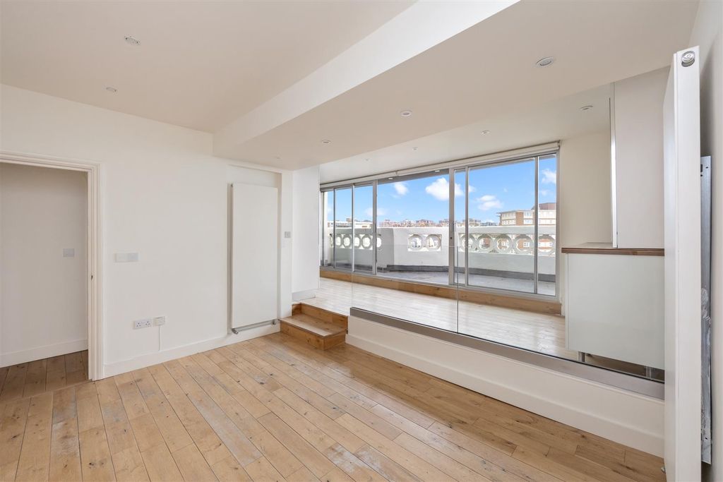 Property photo 3 of 14 Medina Terrace, 7, Flat 6-003.Jpg