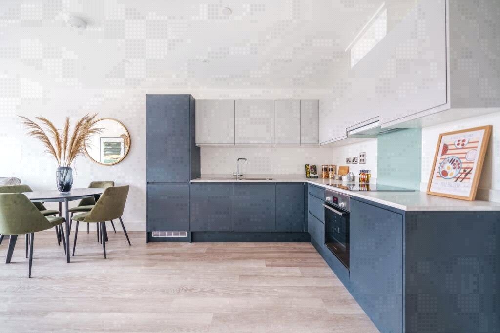 Property photo 1 of 7 Kitchen