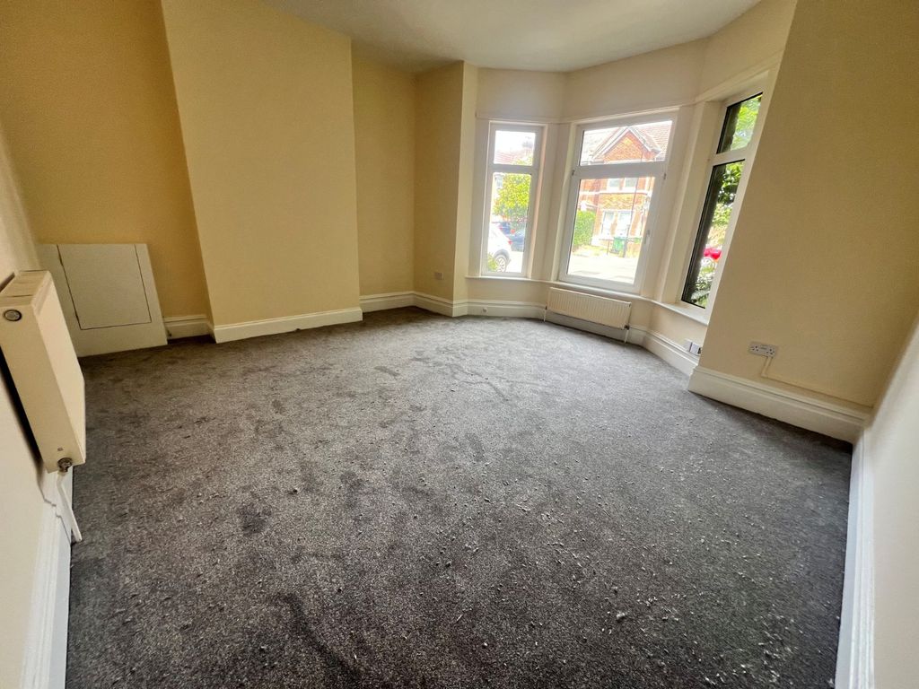 Property photo 3 of 8 Picture No. 01