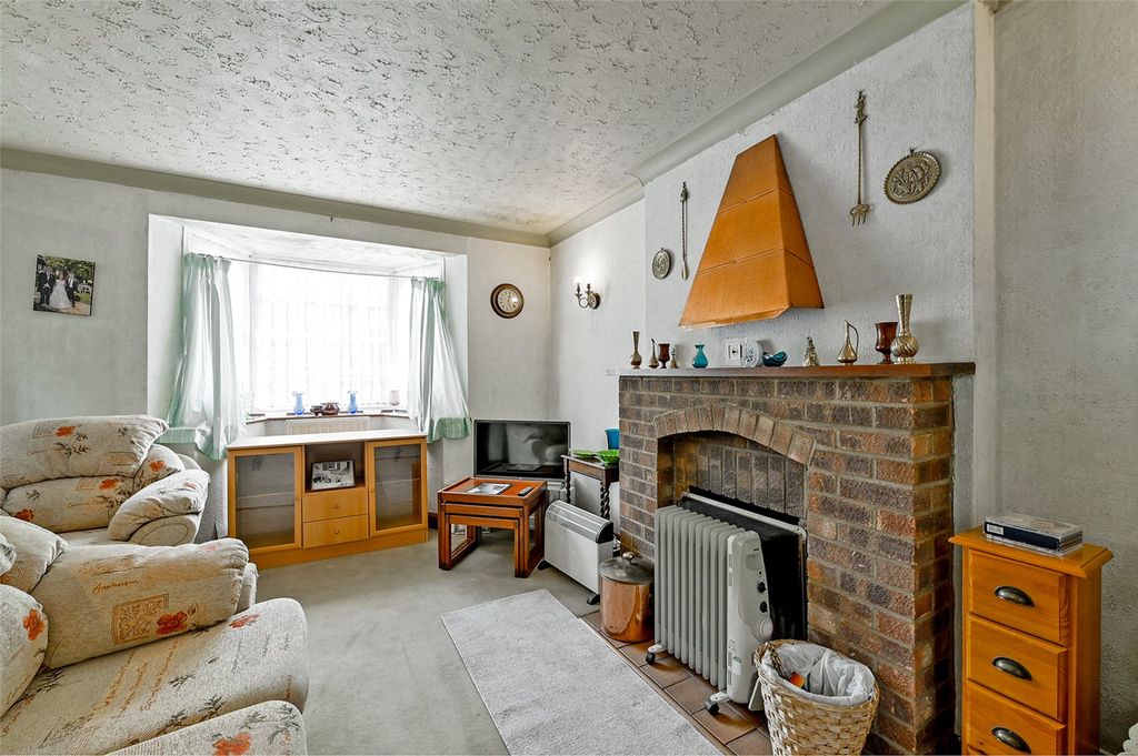 Property photo 2 of 7 Sitting Room