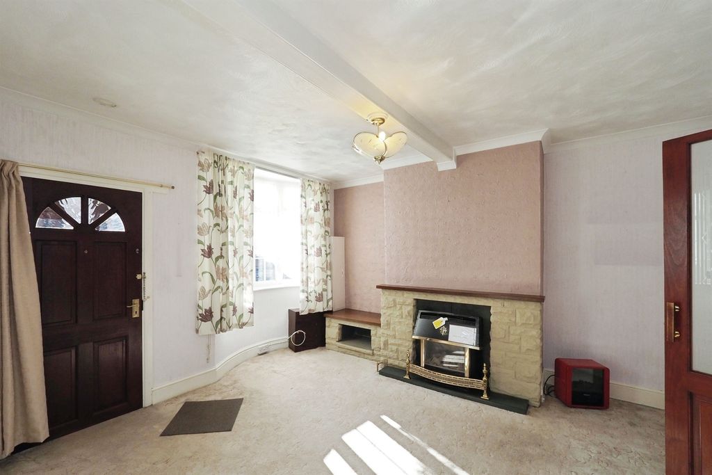 Property photo 2 of 18