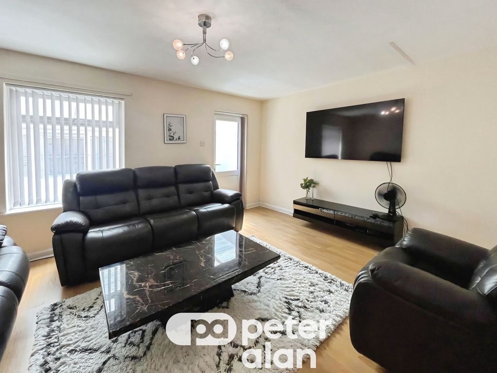 Property photo 1 of 1