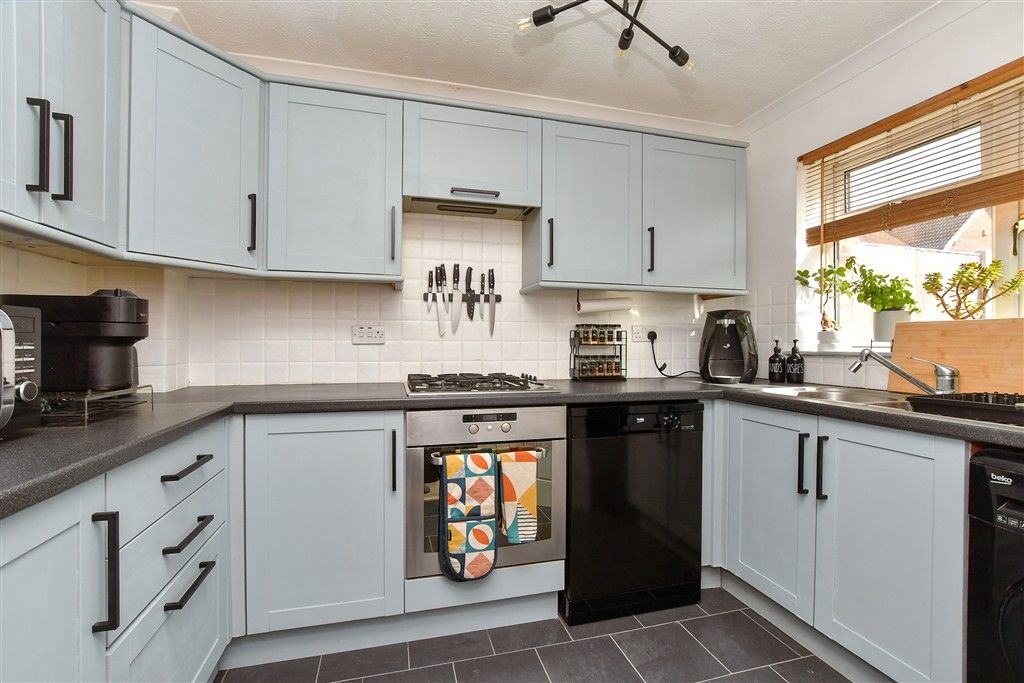 Property photo 2 of 12 Kitchen