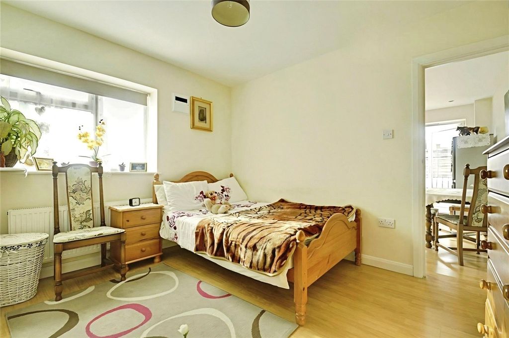 Property photo 1 of 5 Picture No. 05