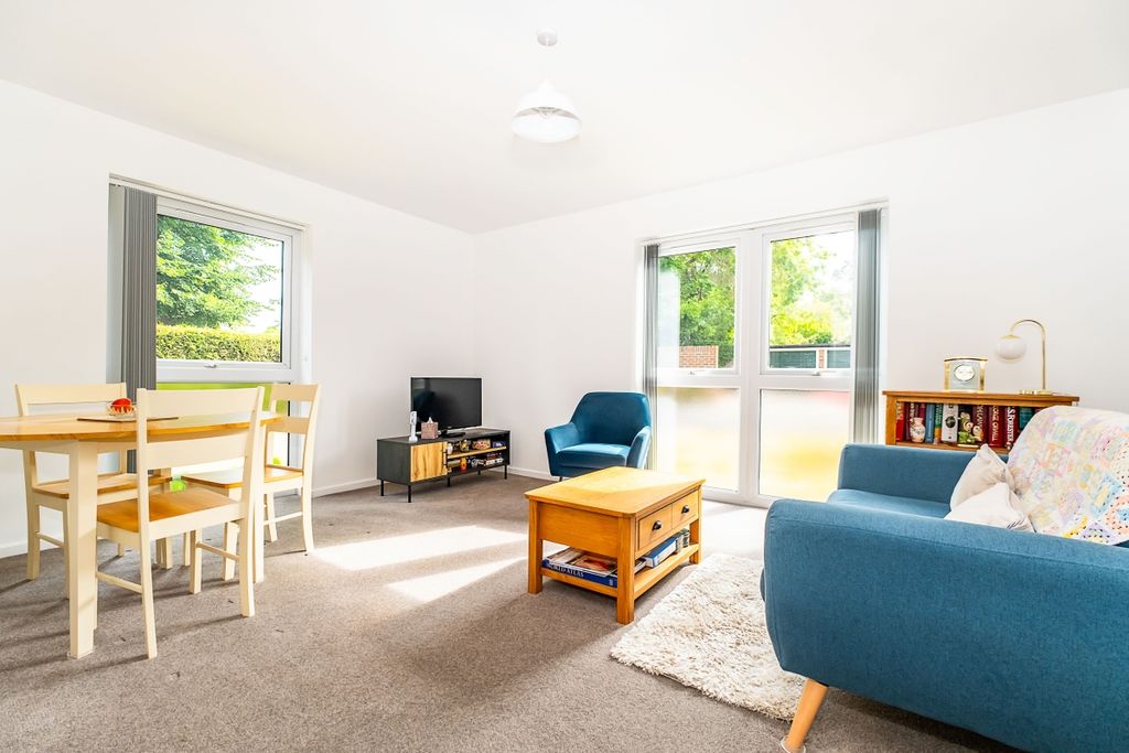 Property photo 2 of 8 2-Redlands-Cromwe...