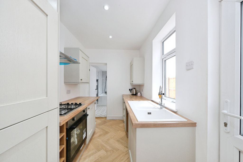Property photo 2 of 18 Img_7081