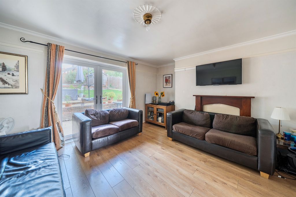Property photo 3 of 13