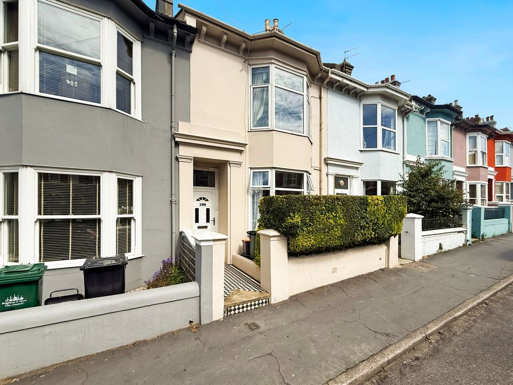 Property photo 1 of 6