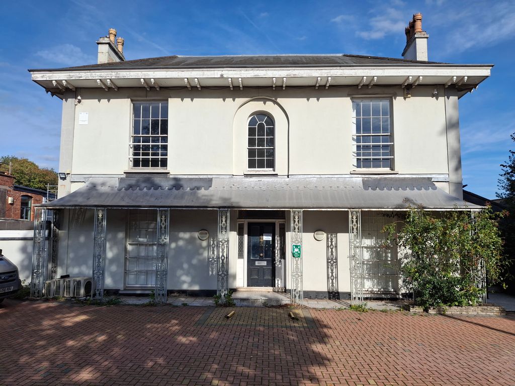 Property photo 2 of 16