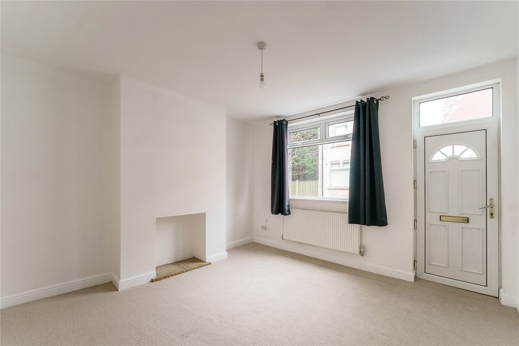 Property photo 2 of 18 Picture No. 31