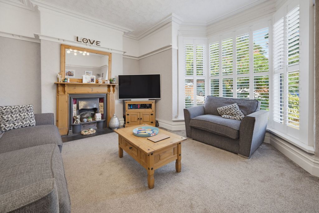Property photo 3 of 46