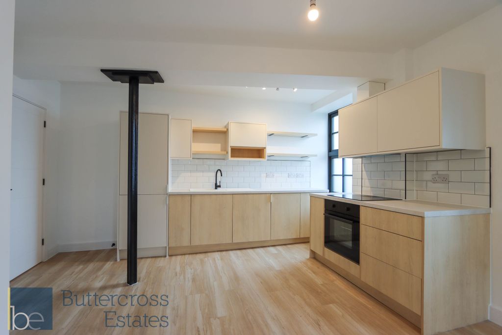 Property photo 3 of 13 Kitchen Diner