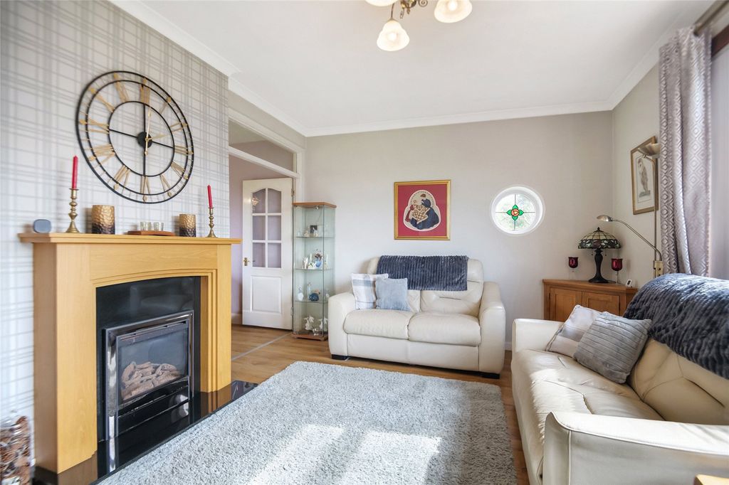 Property photo 2 of 19 Picture No. 02