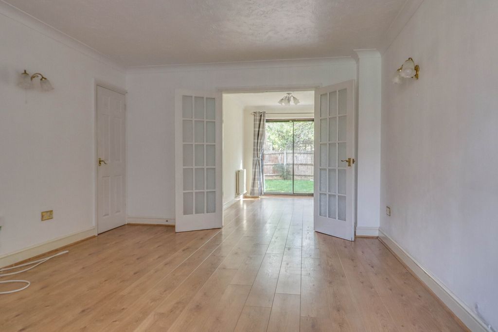 Property photo 3 of 17 Picture No. 29