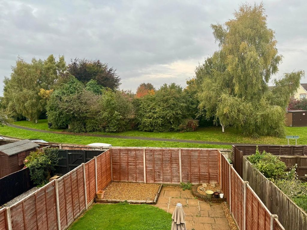 Property photo 3 of 16