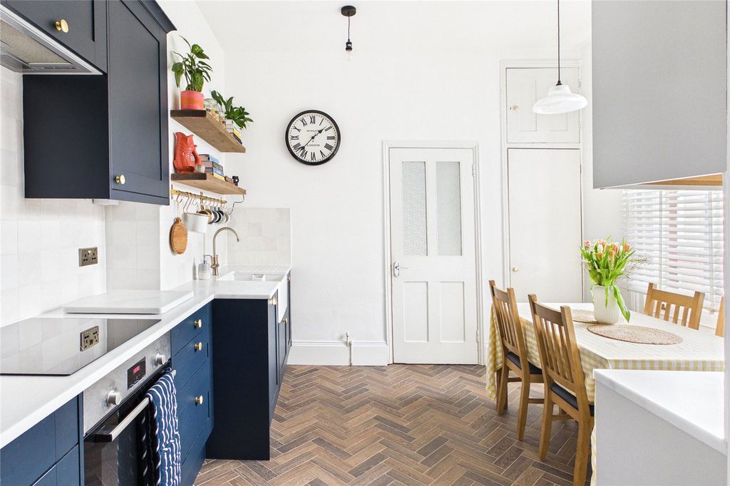 Property photo 3 of 14 Picture No. 17