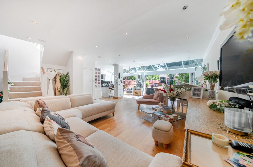 Property photo 2 of 21 1488058-15-6A4E71...