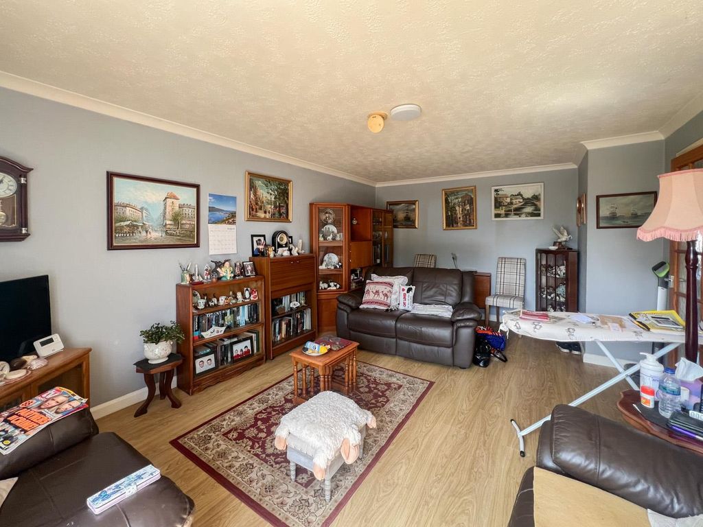 Property photo 3 of 14