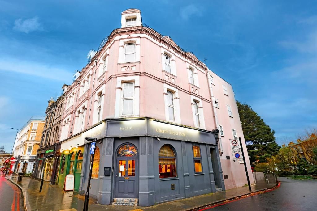 Property photo 2 of 11