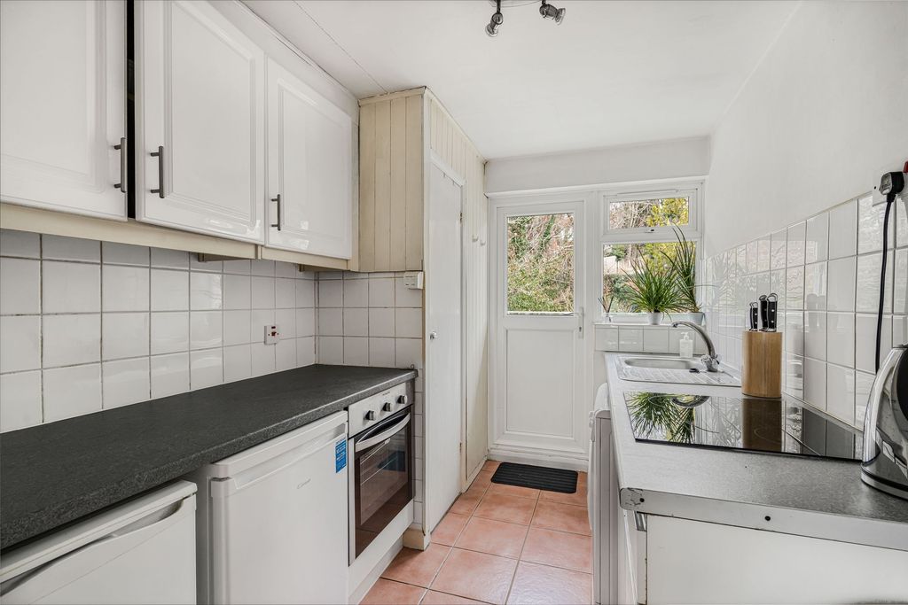 Property photo 3 of 13