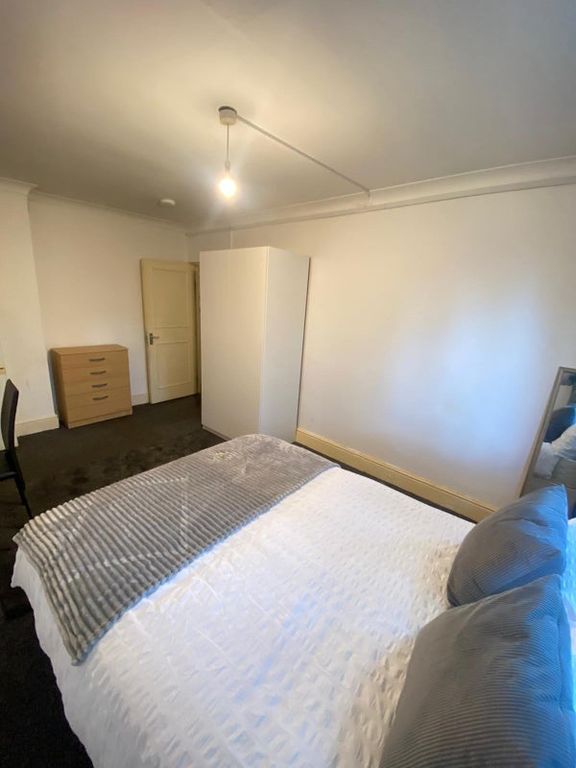 Property photo 2 of 3 Room