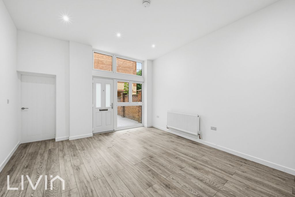 Property photo 2 of 10 2