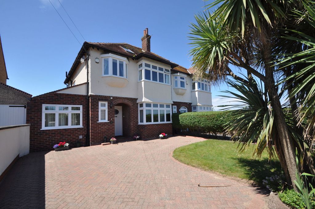 Property photo 1 of 50