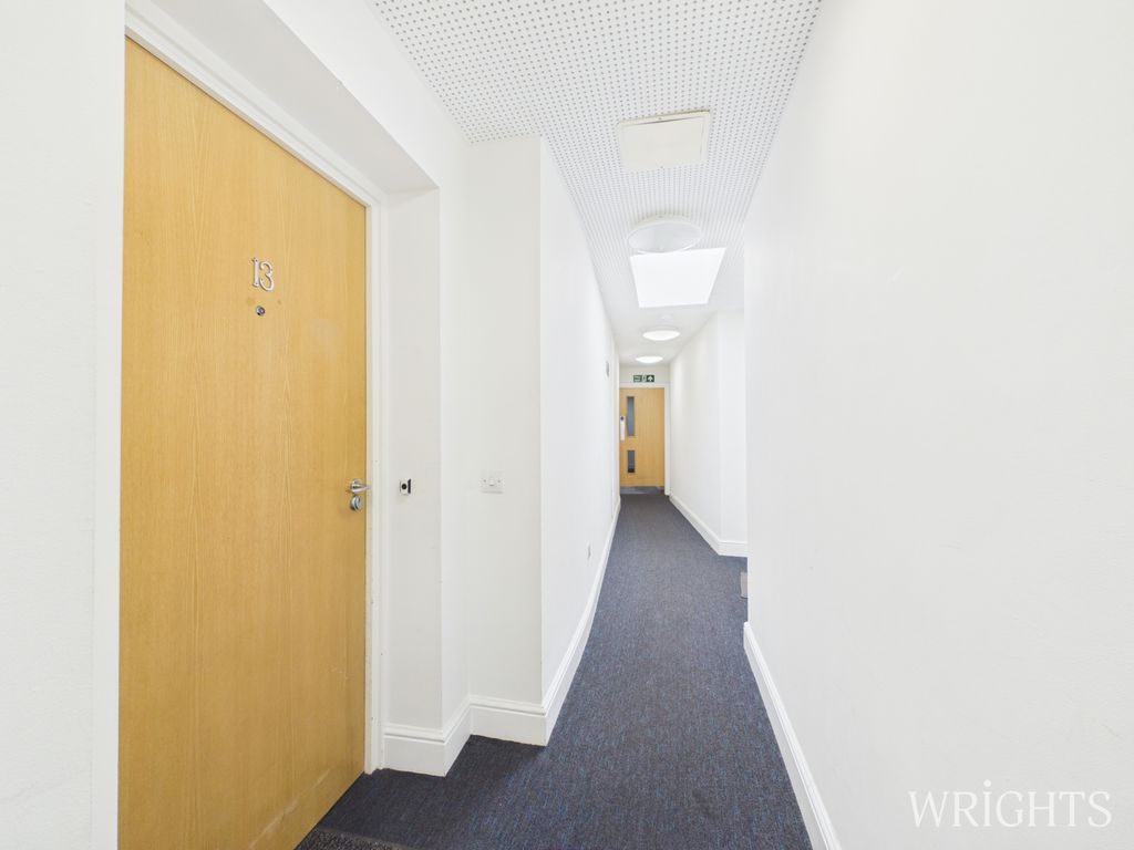 Property photo 1 of 7 Cam05659G0-Pr0216-Still008