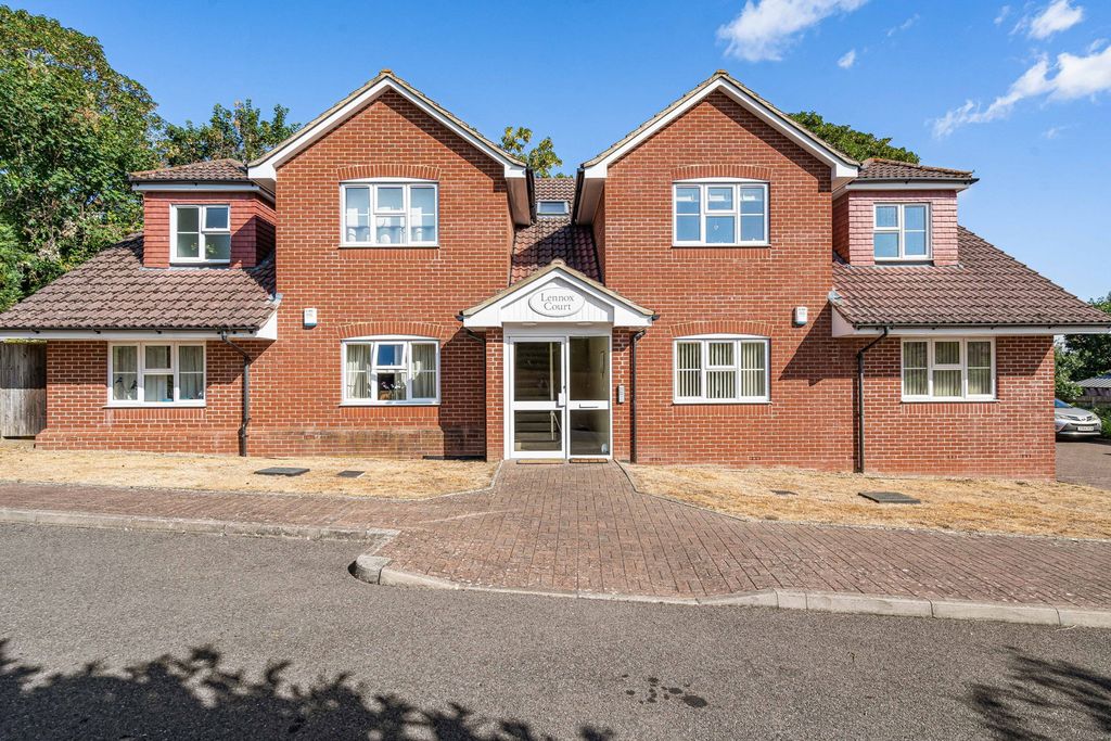 Property photo 1 of 12
