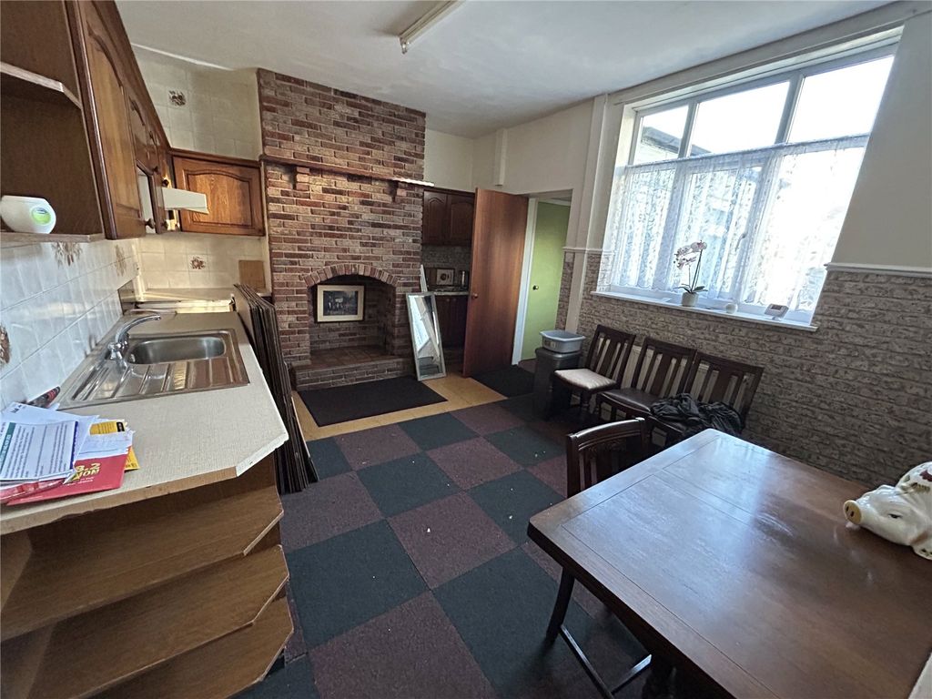 Property photo 2 of 10 Picture No. 11