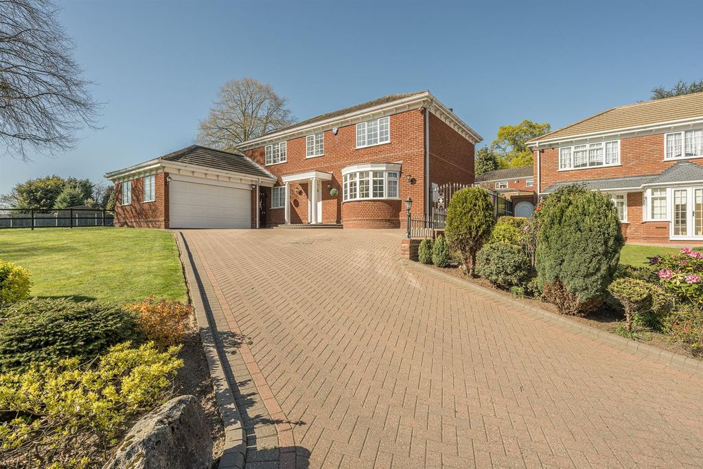Property photo 1 of 36