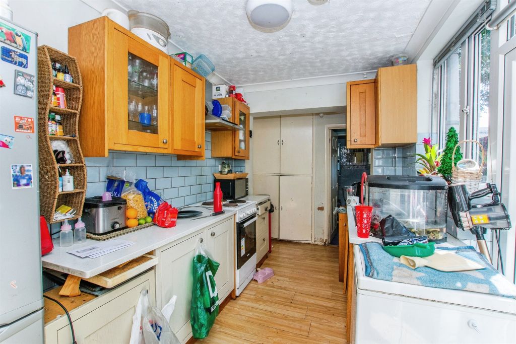 Property photo 2 of 20