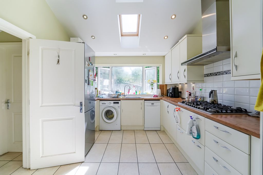 Property photo 3 of 13 Dsc04513-Hdr